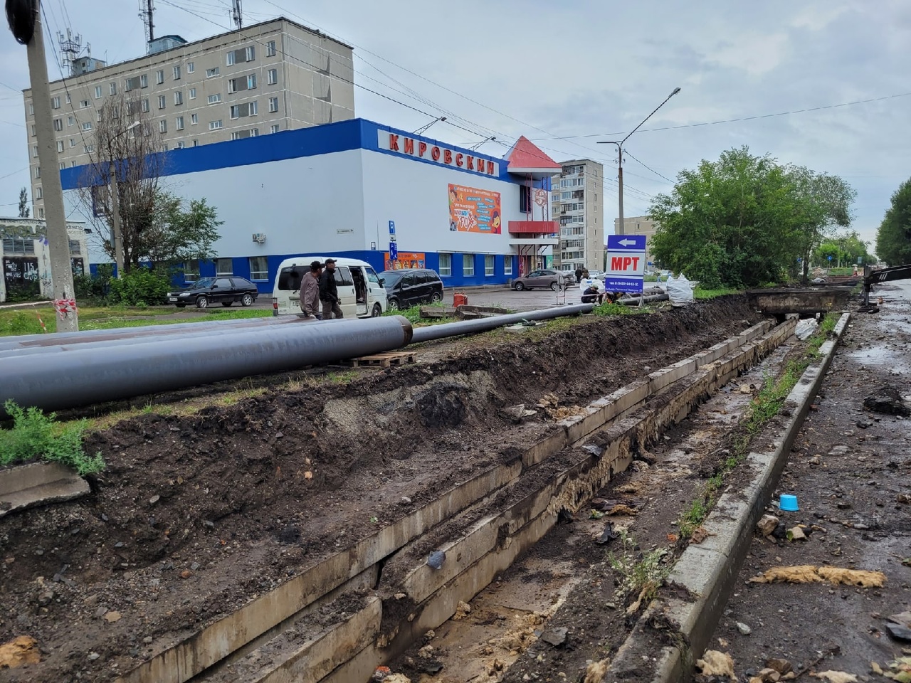 В Каменске-Уральском при ремонте теплотрассы нашли непонятные сваи 