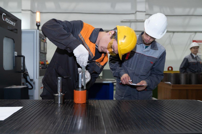 На СинТЗ в Каменске-Уральском соревновались лучшие резчики металла – организаторы приготовили для них мудреные виртуальные задания