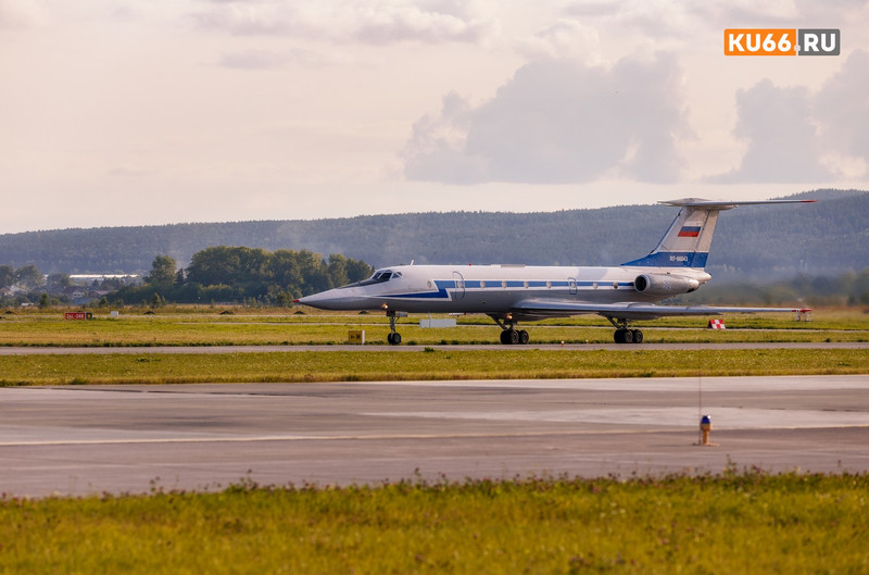 В аэропорту Хабаровска экстренно сел самолет. ВИДЕО