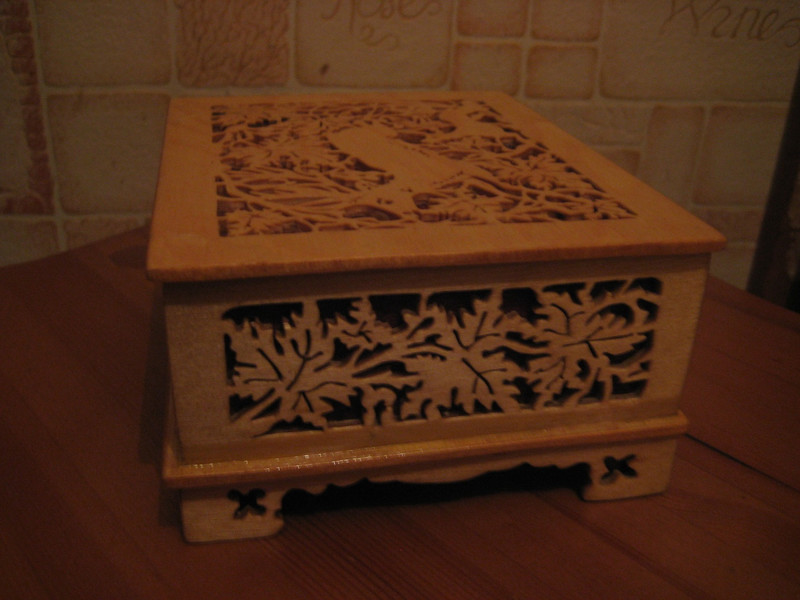 Житель Каменска-Уральского увлекается резьбой по дереву