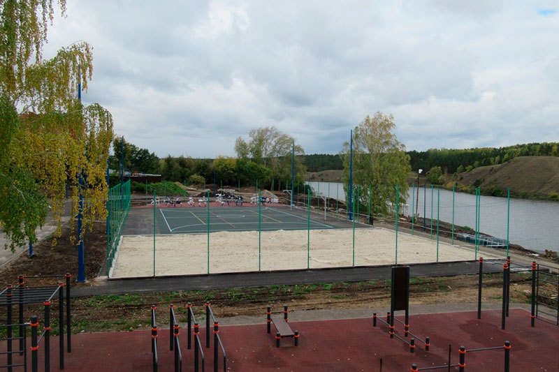 Замминистра осмотрел место, где отдыхают тысячи каменцев, и поблагодарил «Русал» за миллионы, которые компания тратит на обустройство