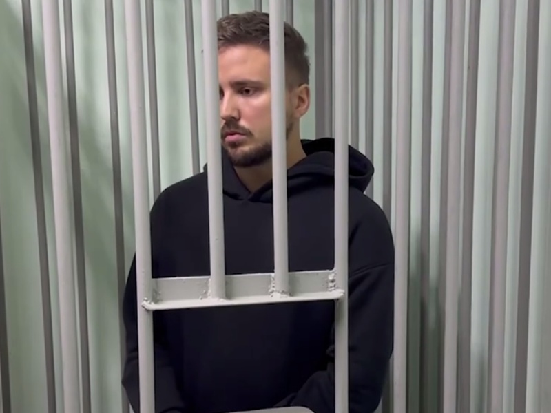 В Каменске-Уральском задержан житель Екатеринбурга, требовавший 350 тысяч у местного предпринимателя | Жителя Екатеринбурга задержали за попытку обманом получить деньги у предпринимателя