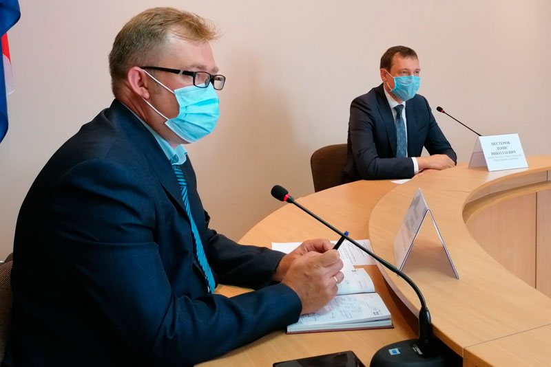 Оборудование, закупленное бизнесменами Каменска-Уральского для ускорения тестирования горожан на COVID-19, стоит без дела из-за новых правил