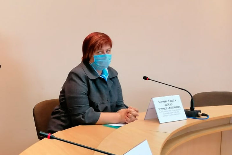 Первоклашки заканчивают учебу, а выпускники в Каменске-Уральском готовятся к ЕГЭ — после 29 июня выяснится, кто получит золотые медали