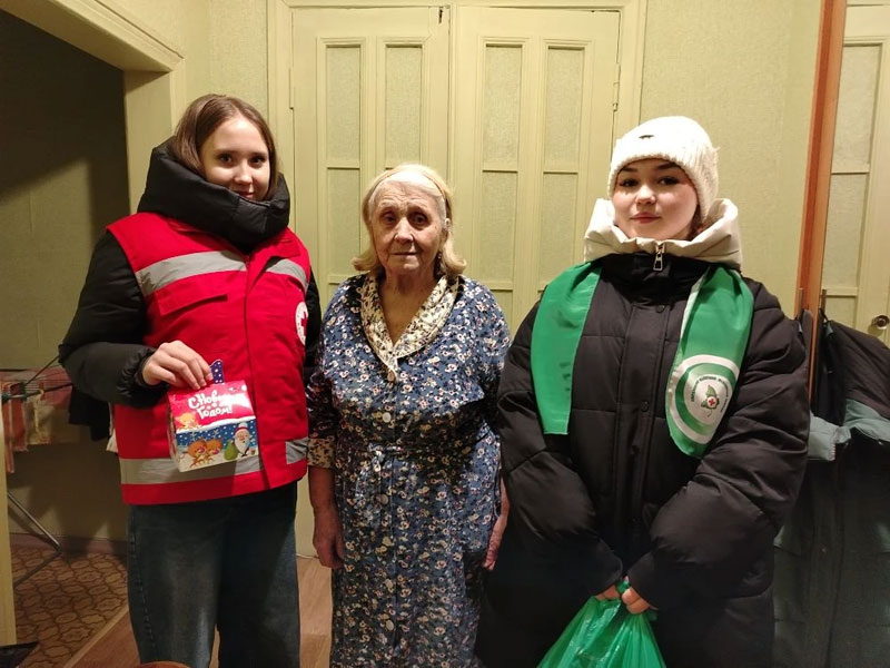 В Каменской епархии провели рождественскую елку для детей и ветеранов | В Каменске-Уральском прошла акция «Подари радость на Рождество»