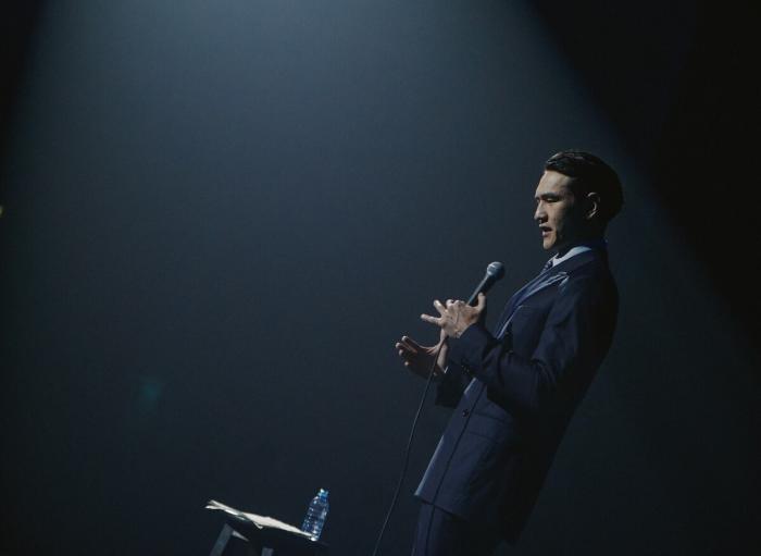 Всё в последний момент: в Каменске-Уральском перенесли концерт популярного комика на 2026 год | На Урале отменили концерт популярного комика Нурлана Сабурова