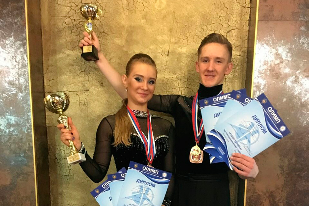 Как 19 танцевальных бальных пар из Каменска-Уральского привезли с Российского турнира «Кубок Олимпа» в Екатеринбурге 12 призовых кубков