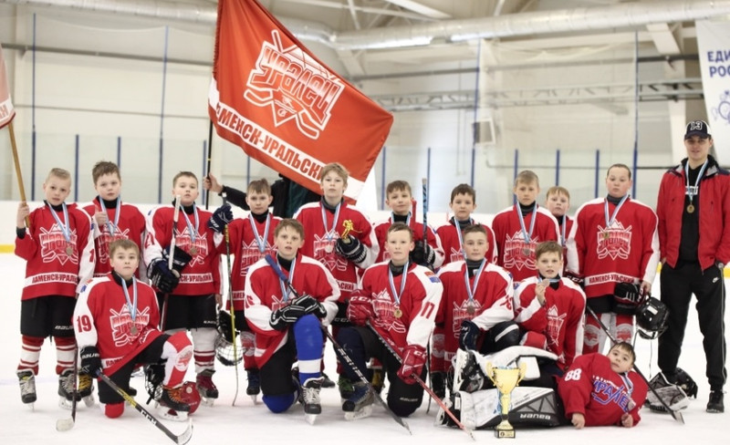 Турнир «Золотая шайба» среди юных хоккеистов прошел в «Каменск-Арене» - участники бились за путевку во Всероссийский финал