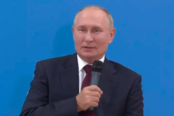 Трудолюбие — это талант, а не резиновая попа: Путин во время визита в Калининград рассказал, как достичь успеха