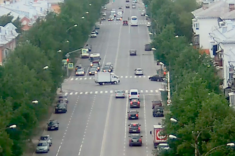 На перекрестке улиц Алюминиевая и Уральская в Каменске-Уральском — изменения в работе светофора, налево поворачиваем по-новому! На перекрестке улиц Алюминиевая и Уральская в Каменске-Уральском — изменения в работе светофора, налево поворачиваем по-новому!