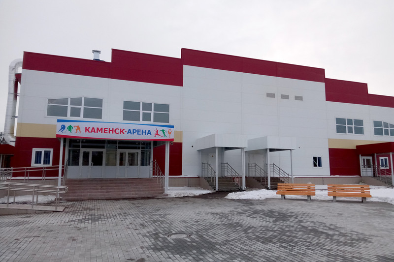 В выходные в Каменске-Уральском пройдут два зрелищных хоккейных матча — в одном из них местная команда участвует впервые!