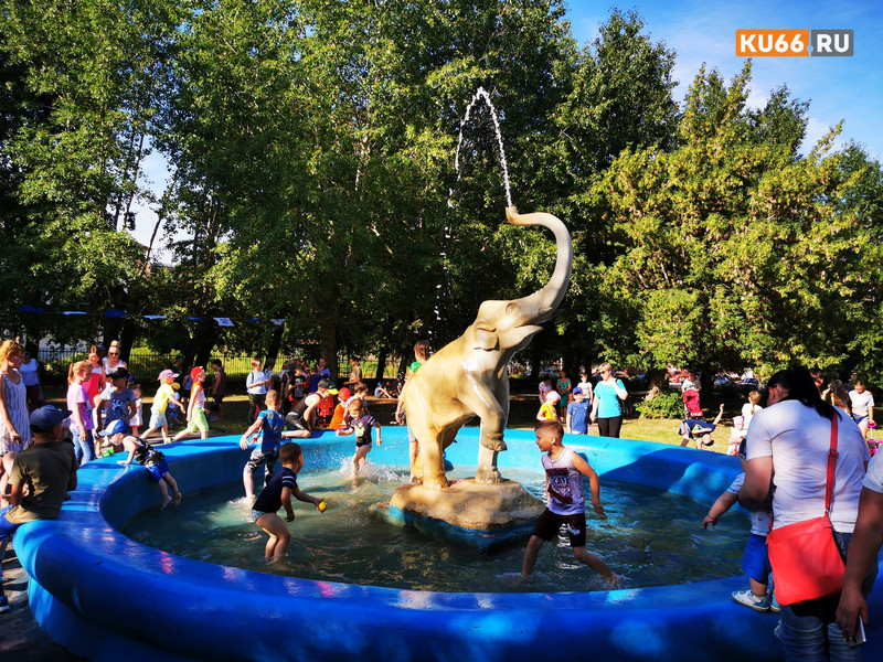 Врач рассказала, какие болезни можно подхватить, помыв руки и лицо в фонтане Врач рассказала, какие болезни можно подхватить, помыв руки и лицо в фонтане