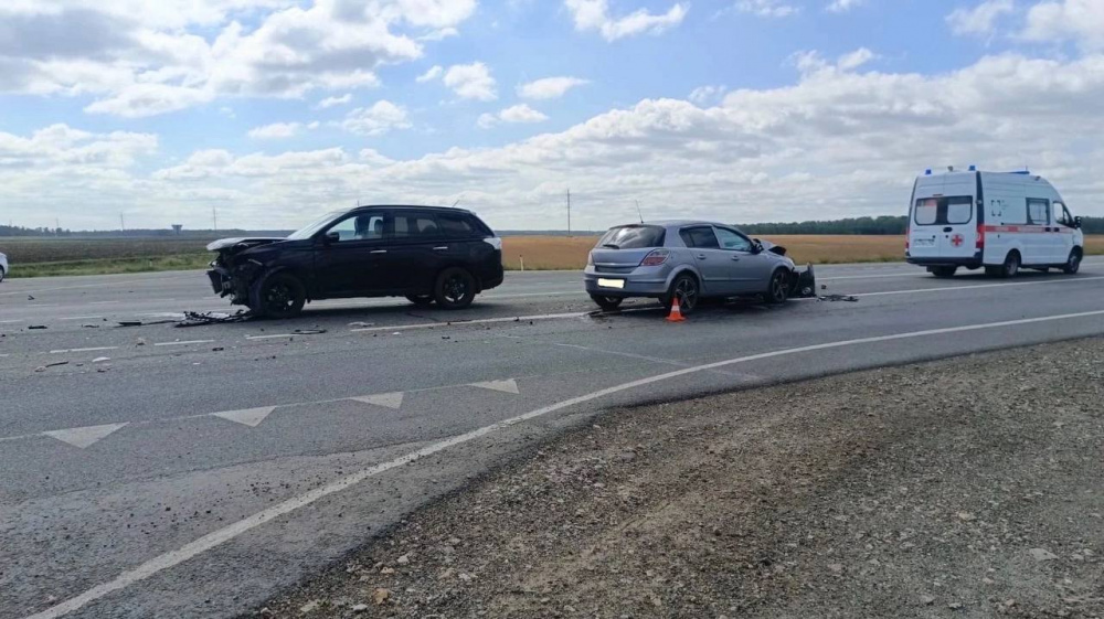 Под Каменском-Уральским разбились две иномарки | Под Каменском-Уральским произошло ДТП