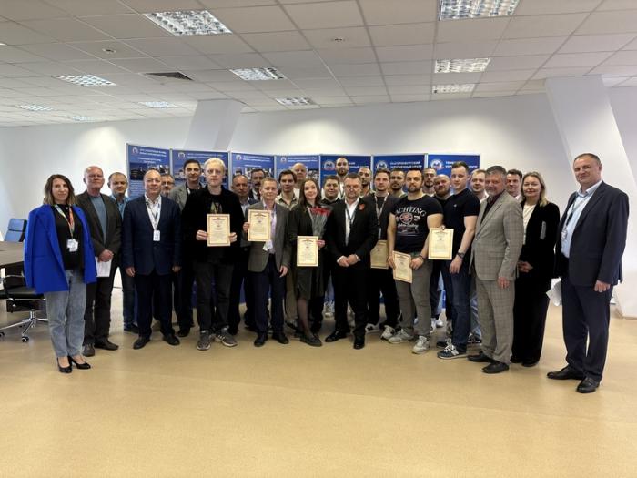 Воздушная элита Урала: названы лучшие авиадиспетчеры региона | На Урале определили лучших диспетчеров воздушного движения