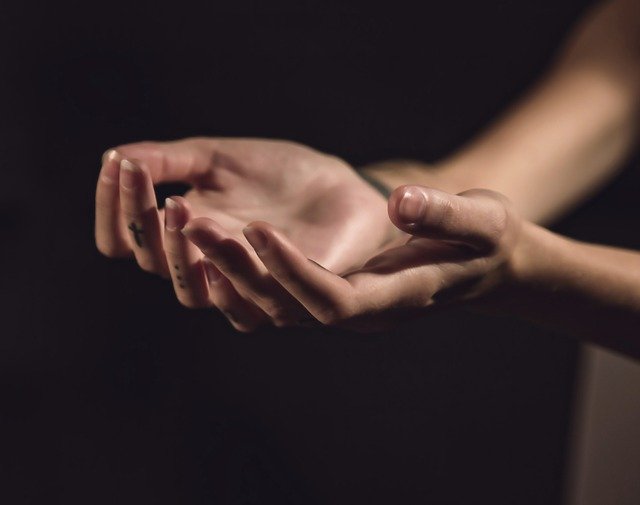 Врач рассказал, как выявить рак по состоянию ногтей