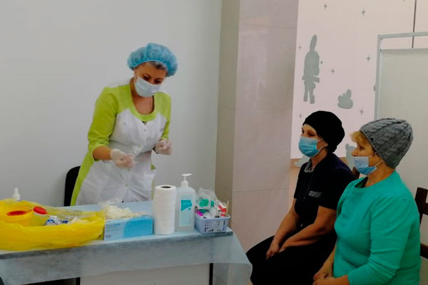 Прививочная суббота в Каменске: в торговом центре, городских поликлиниках, медцентре и частной клинике от ковида укололись 310 человек Прививочная суббота в Каменске: в торговом центре, городских поликлиниках, медцентре и частной клинике от ковида укололись 310 человек