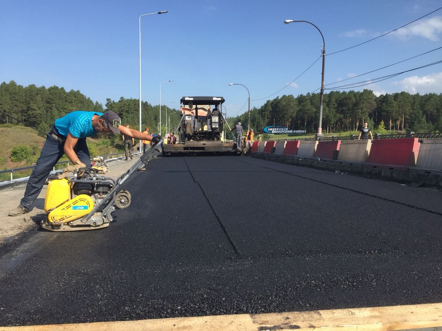 Филигранная работа кипит: что сделано на Байновском мосту в Каменске-Уральском за минувшие сутки? В четверг начинается монтаж «отбойников»!