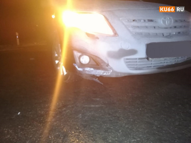 Травма ноги и закрытая ЧМТ, шел в темной одежде: стали известны подробности ДТП на трассе под Каменском-Уральским, где Тойота сбила мужчину