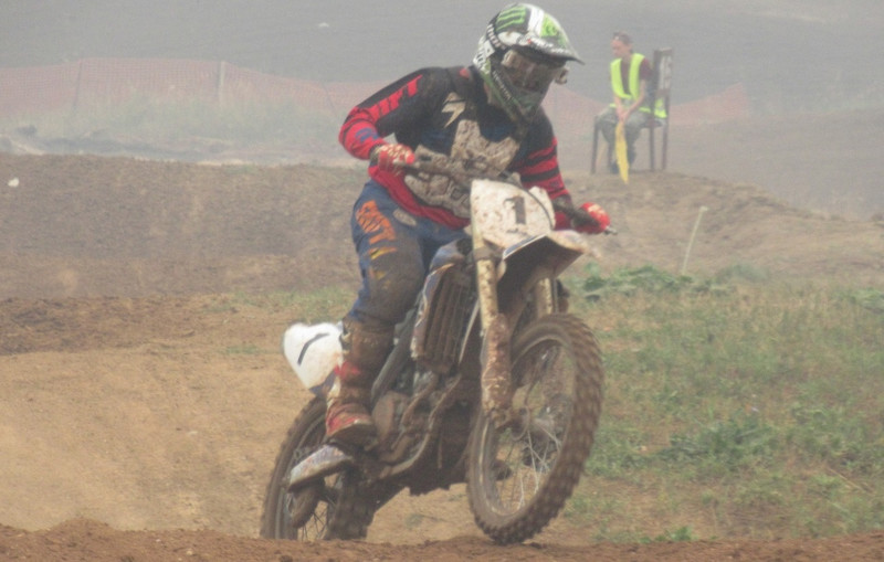 Во втором финале Чемпионата России по мотокроссу в Каменске-Уральском гонщики борются за попадание в официальную сборную страны