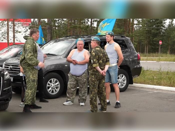 Солдатская каша, батуты и боевые приёмы — в Каменске-Уральском отметят День ВДВ | В Каменске-Уральском 2 августа пройдет праздник ко Дню ВДВ в парке «Космос»