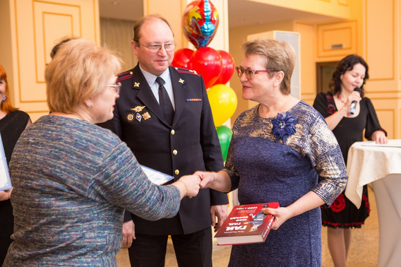 Отрадно! Педагоги из Каменска-Уральского и района – одни из лучших руководителей ЮИД в регионе. За работу с детьми получили награды...