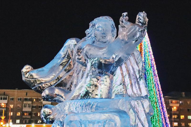 Каменск-Уральский принял около 11 тысяч гостей из разных стран в новогодние праздники | Новогодние праздники в Каменске-Уральском посетили 11 тысяч человек