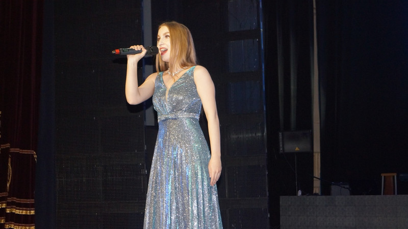 Дочка сотрудницы исправительной колонии Каменска-Уральского стала первой в областном этапе Всероссийского конкурса. Спела просто блестяще!