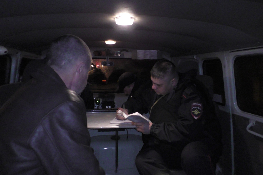 «А можно, я с Вами?» Общественник напросился в ночное дежурство с полицейскими в Каменске-Уральском. Что он увидел и чем остался доволен?