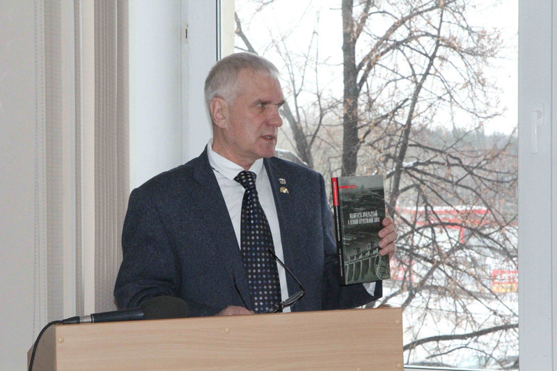 «Времени остается очень мало». В Каменске-Уральском авторы будут осваивать бюджеты для подготовки книг и фильмов к юбилею Победы