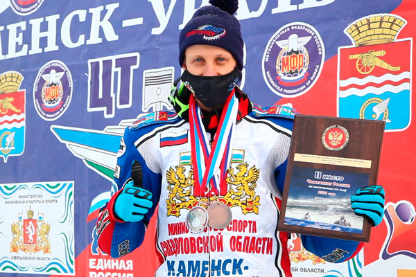 «И первое, и второе места имеют один вес». Хомицевич взял серебро в финале ЧР — ледовые мотогонки в Каменске в этом сезоне завершены!