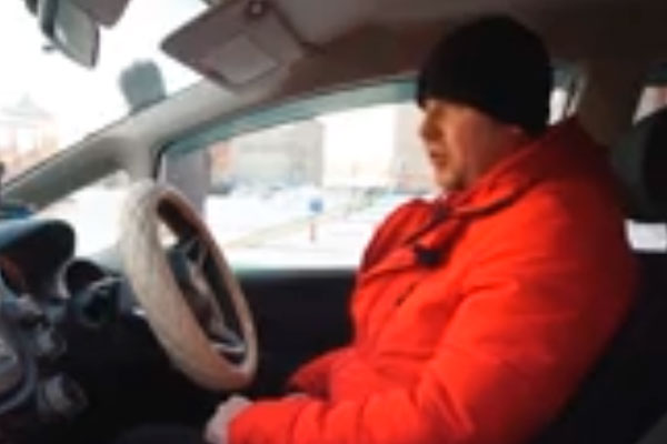 Новосибирский таксист спас младенца от матери-наркоманки