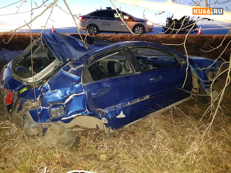 Под Каменском-Уральским произошло ДТП, в результате которого пострадали три человека