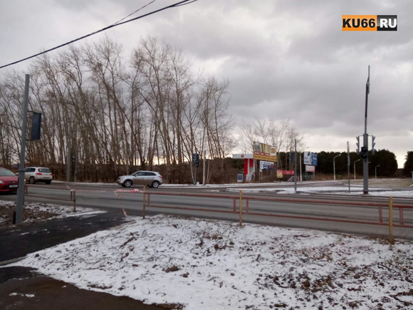 В Каменске-Уральском на улице Лермонтова появится новый светофорный объект. Существующая схема движения не изменится. ФОТО, ВИДЕО