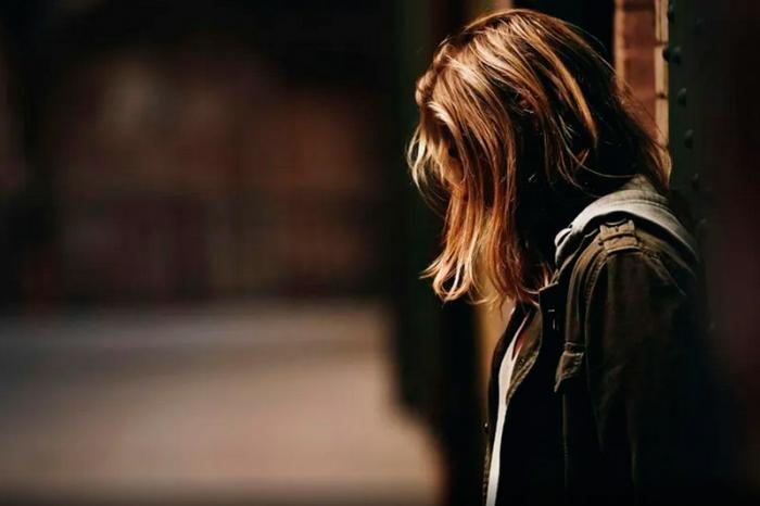 «Лечатся у психолога»: жертв мучителей с автомойки Каменска-Уральского не признают потерпевшими | Пострадавшие на автомойке Каменска-Уральского девушки лечатся у психолога