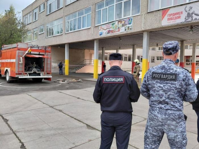 В Каменске-Уральском в школе №21 нейтрализовали вооружённых «нападавших» в антитеррористических учениях | В каменских школах провели антитеррористические учения перед Днем знаний