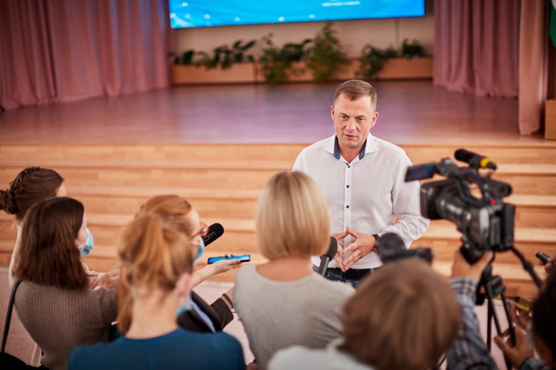 Чтобы каменцы не вывозили деньги из города, областной Фонд поддержки предпринимательства готов выделить местным бизнесменам хорошие средства
