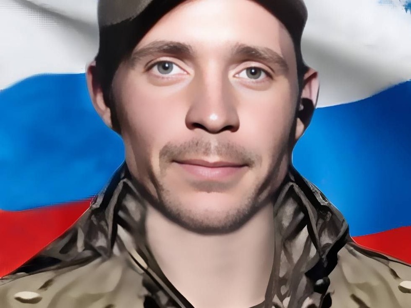 Прощаемся с героем: в Каменске-Уральском похоронят погибшего на спецоперации Дмитрия Ковальчука | Ковальчук Дмитрий Алексеевич погиб во время спецоперации, прощание 19 ноября