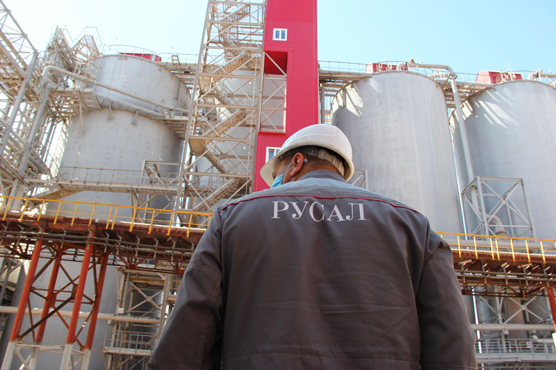 Работники УАЗа за пять дней побывают в десяти странах — правда, виртуально. В честь дня металлурга лучшие из лучших получат электросамокаты