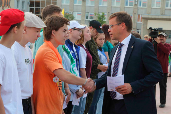 Отработались, пора учиться. Трудовая молодежная вахта для студентов, школьников и детсадовцев в Каменске-Уральском завершена. Итоги — завтра