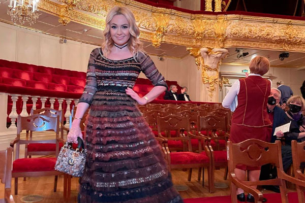 Яна Рудковская рассекретила размер своего дохода подписчикам в Instagram