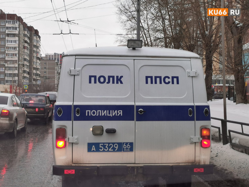 Накануне в Каменске-Уральском сладкоежки украли корзину шоколада