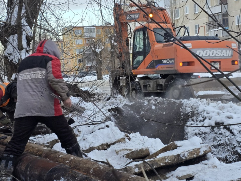 Мороз усиливается: ремонтные бригады на страже тепла в Каменске-Уральском | Коммунальные службы Каменска-Уральского устраняют повреждения на тепловых сетях