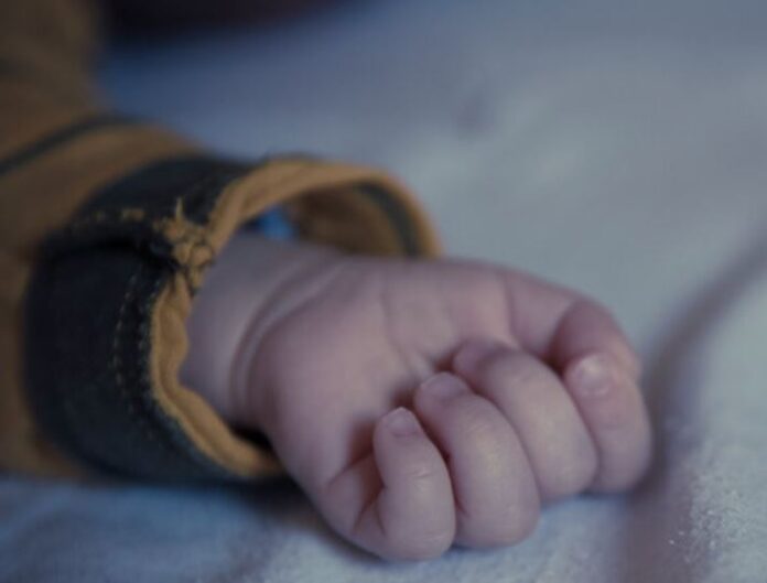 В Петербурге младенец умер после употребления коровьего молока