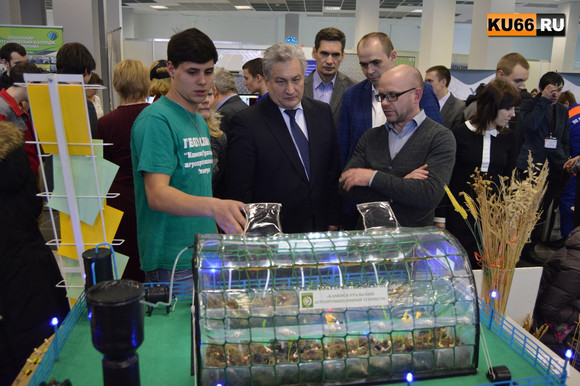 Техникум Каменска-Уральского показал в ходе инженерной школы в Екатеринбурге свою «Круглогодичную теплицу» и «Современные технологии»