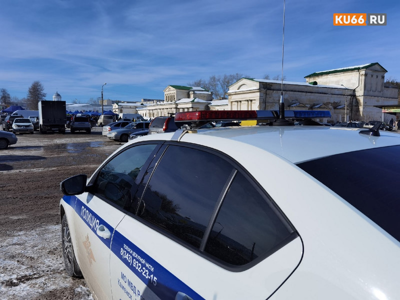 В Каменске-Уральском гаишники поймали пьяного водителя, из-за которого в ДТП чуть не погибло пять человек. ВИДЕО