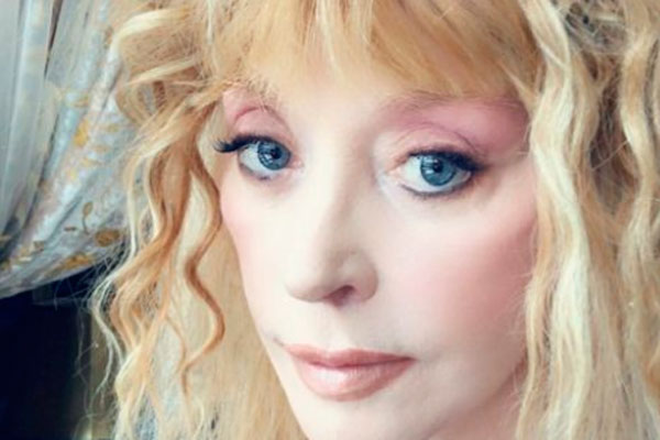 Хирург Хайдаров объяснил, как Пугачёва могла сохранить молодость с помощью чипа красоты