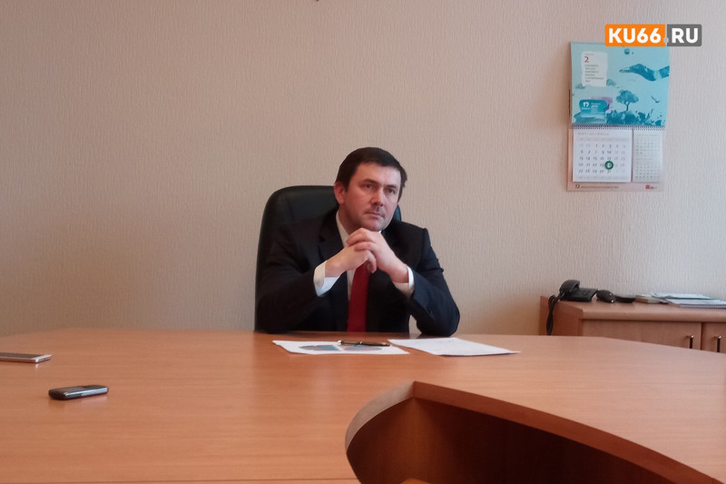 Стало известно, кому губернатор поручил выбрать нового мэра Каменска. Публикуем поименный список и инсайд, кого поддержит Куйвашев