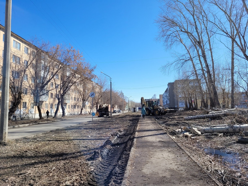 В Каменске-Уральском продолжают работы по благоустройству В Каменске-Уральском продолжают работы по благоустройству