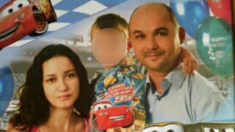 Мужчина бросил двух детей в аэропорту "Шереметьево"