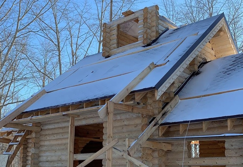 Деревянный, «растет» прямо на глазах: в Каменске активно строят храм во имя небесного покровителя города для жителей Ленинского поселка
